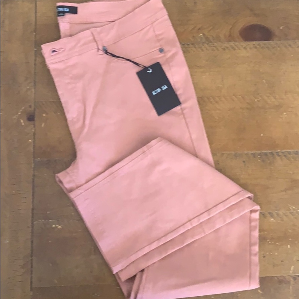 Cute, Stylish, stretchy, pants. ❤️